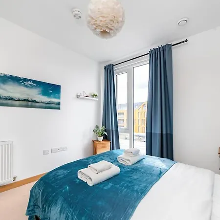 Modern 1-Bed With Panoramic View In Central London Exterior photo
